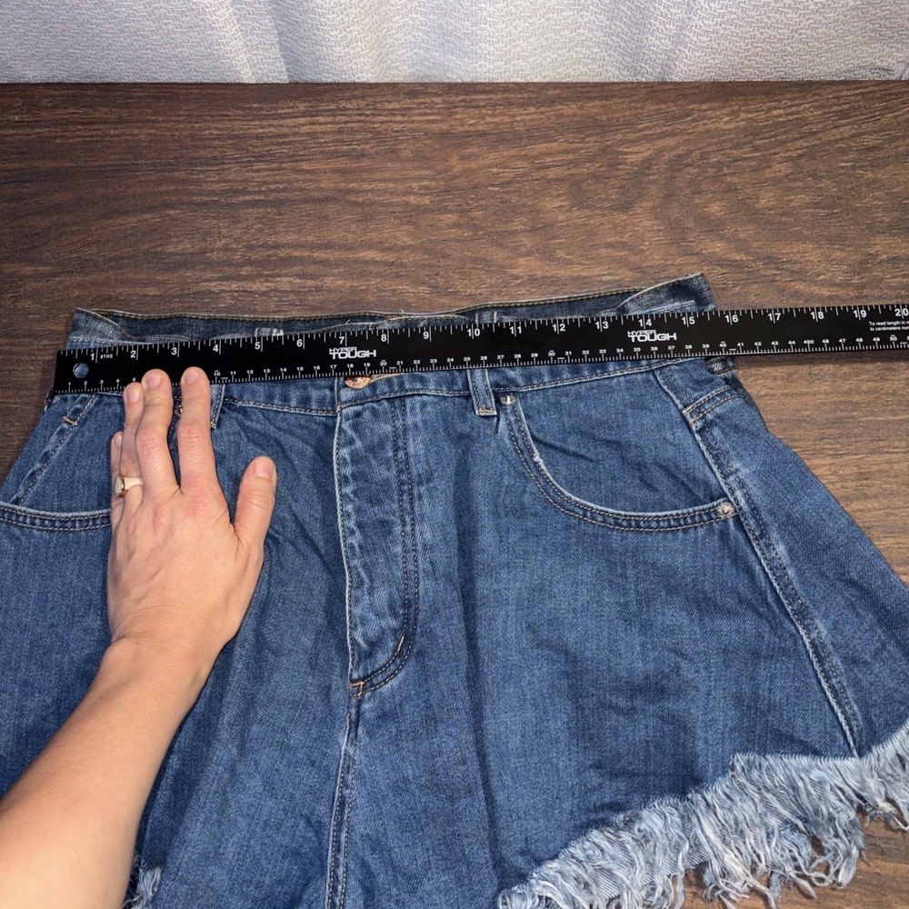 We The Free People Women's 29 Denim Cut Off Shorts Bundle Daisy Harlie - Picture 2 of 5